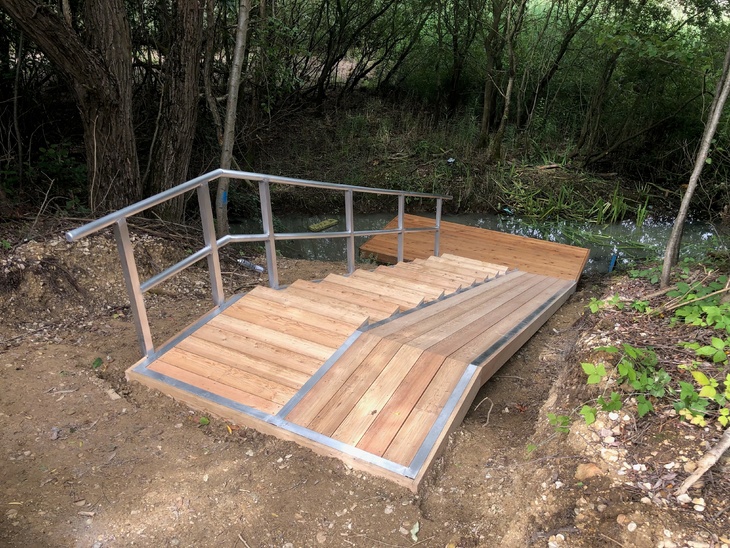 Step set jetty and canoe chute